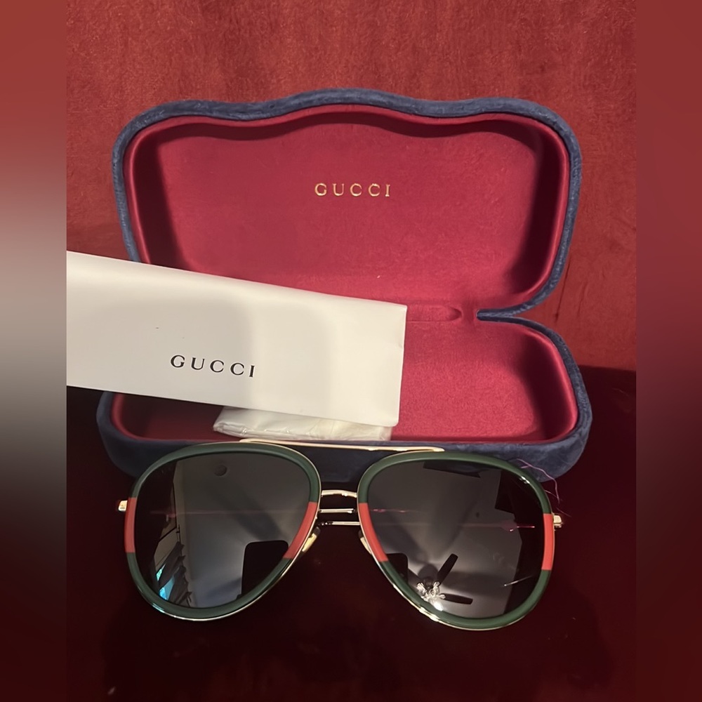 Authentic Gucci Women’s Brow Bar Aviator Sunglasses 57mm